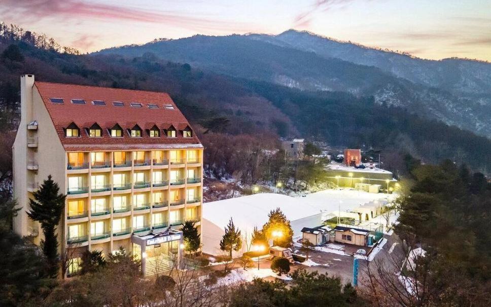 Cheongpyeong Family Hotel Капхьон Екстериор снимка